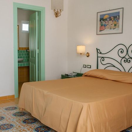 比安卡别墅酒店 Forio di Ischia 外观 照片