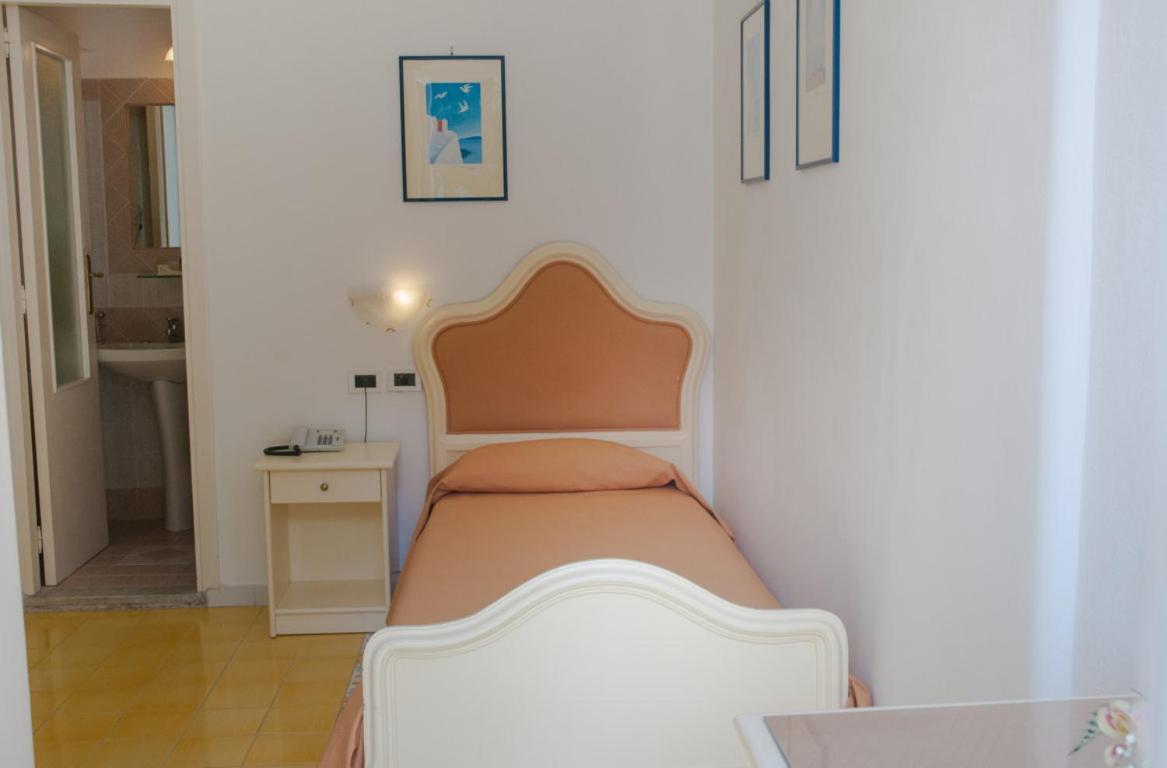 比安卡别墅酒店 Forio di Ischia 外观 照片